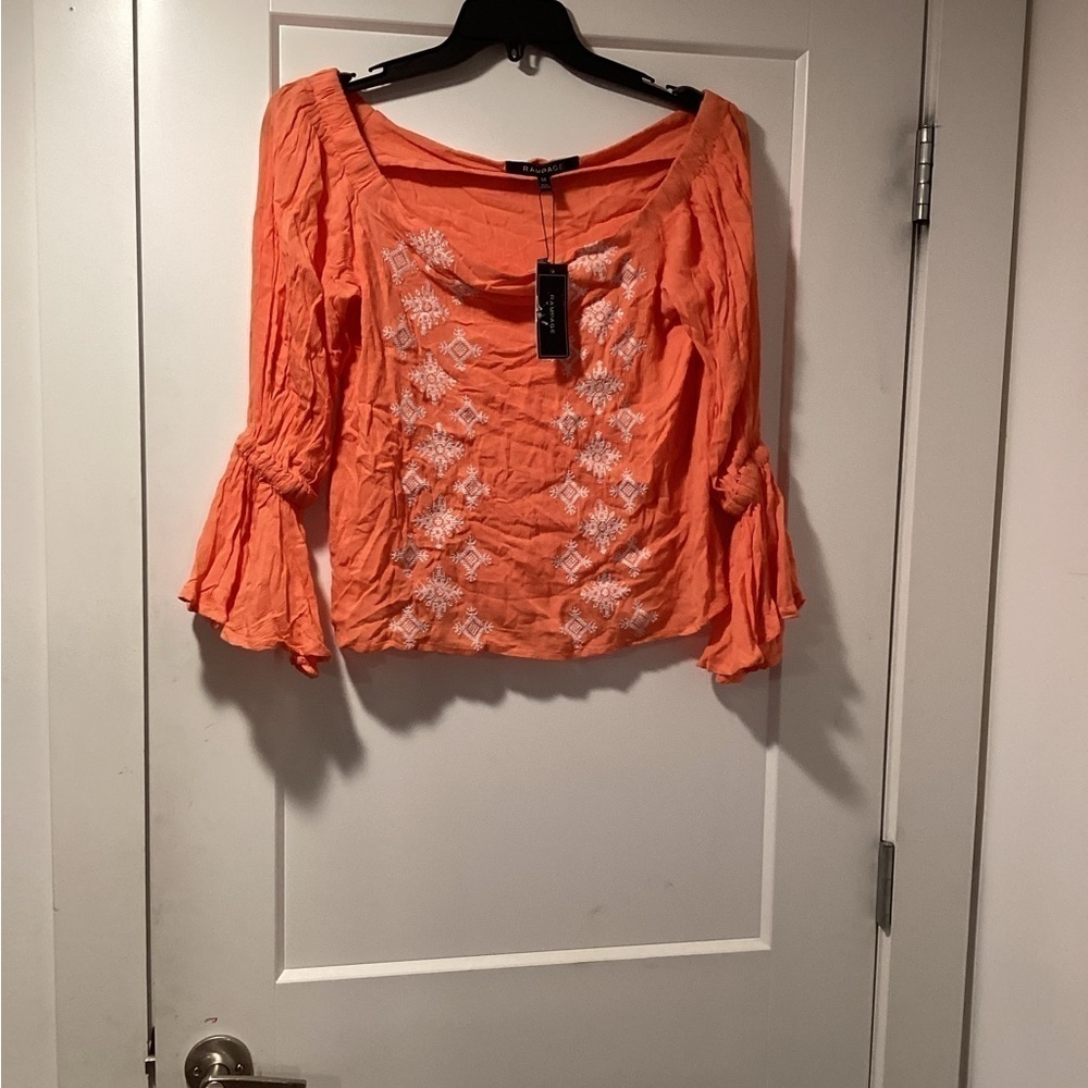 NWT Rampage Size M bell sleeve embroidered blouse‎